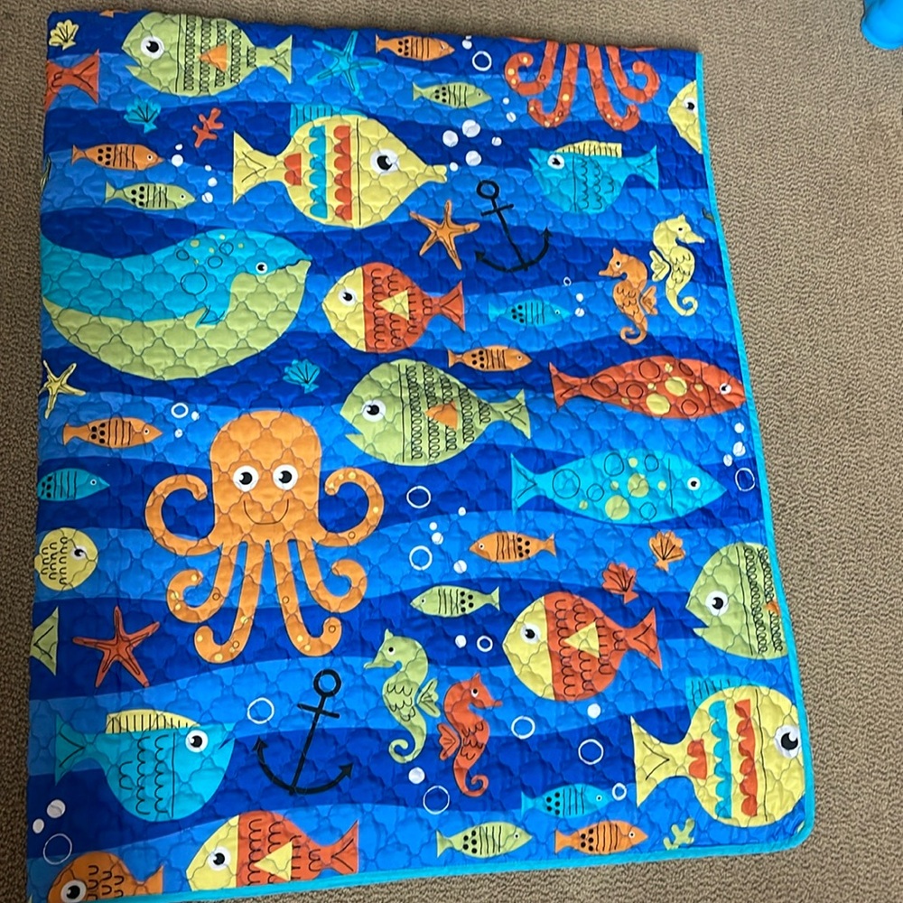 Ocean theme twin bedspread/comforter. Spread only. Size 86” x 70”